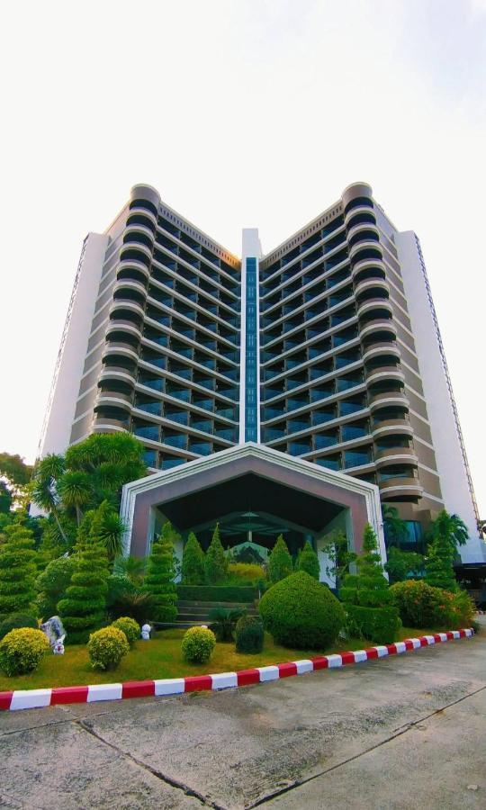 First Pacific Cirrus Hotel Pattaya Ngoại thất bức ảnh
