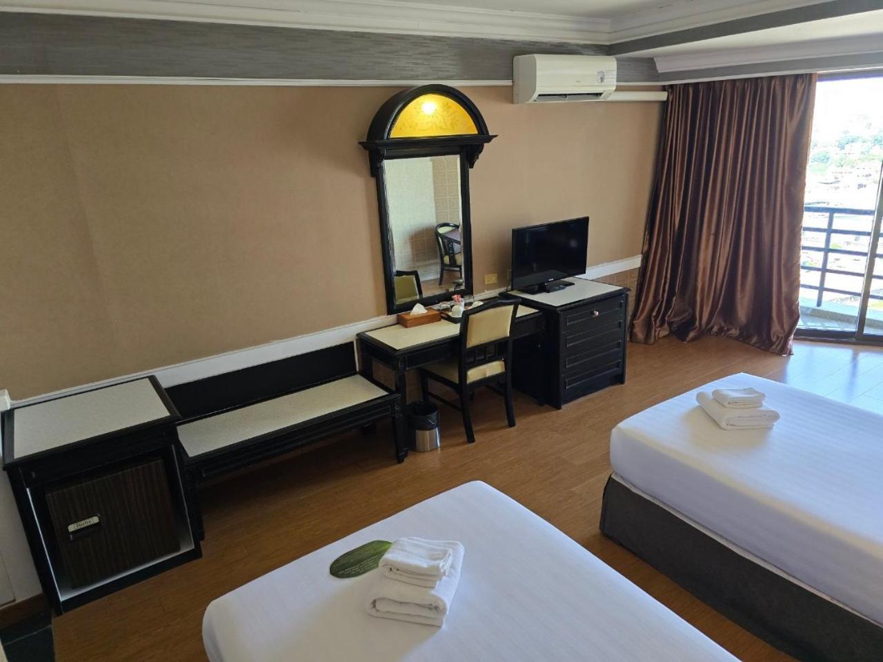 First Pacific Cirrus Hotel Pattaya Ngoại thất bức ảnh