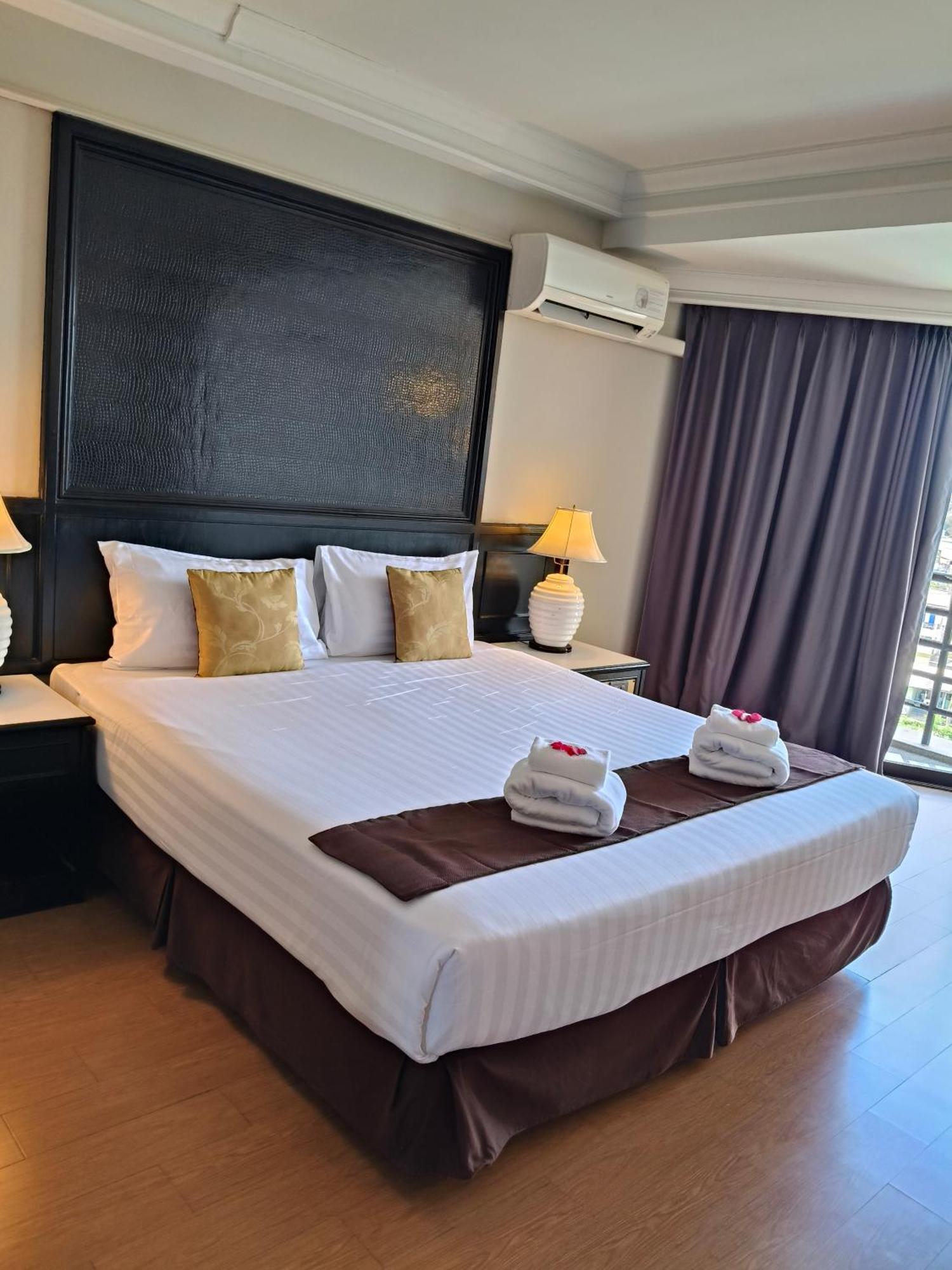 First Pacific Cirrus Hotel Pattaya Ngoại thất bức ảnh