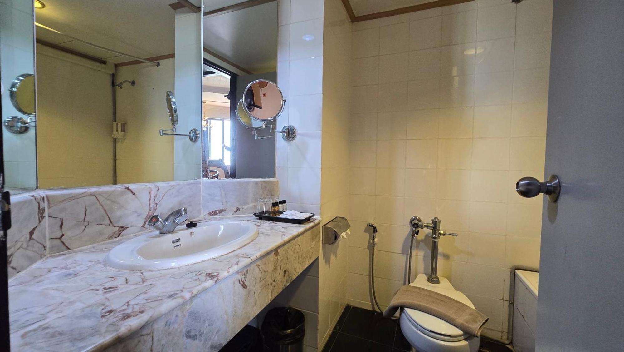 First Pacific Cirrus Hotel Pattaya Ngoại thất bức ảnh