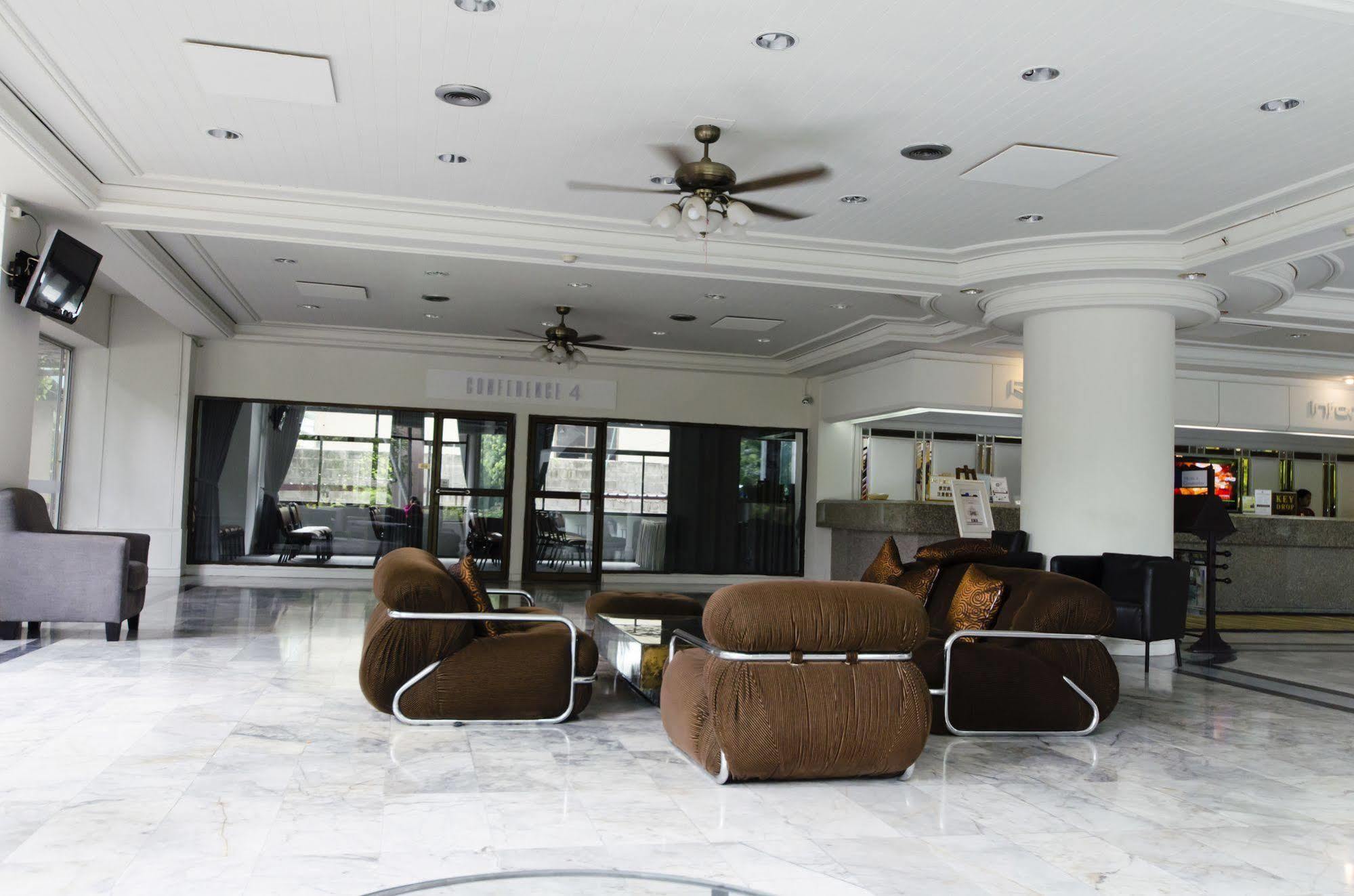 First Pacific Cirrus Hotel Pattaya Ngoại thất bức ảnh